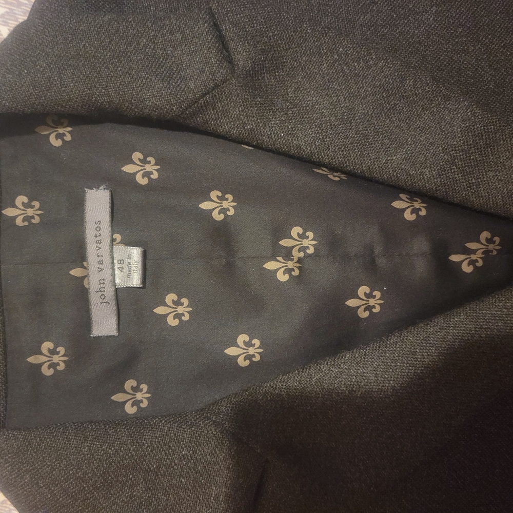 John Varvatos luxurious suite vest - Picture 3 of 7